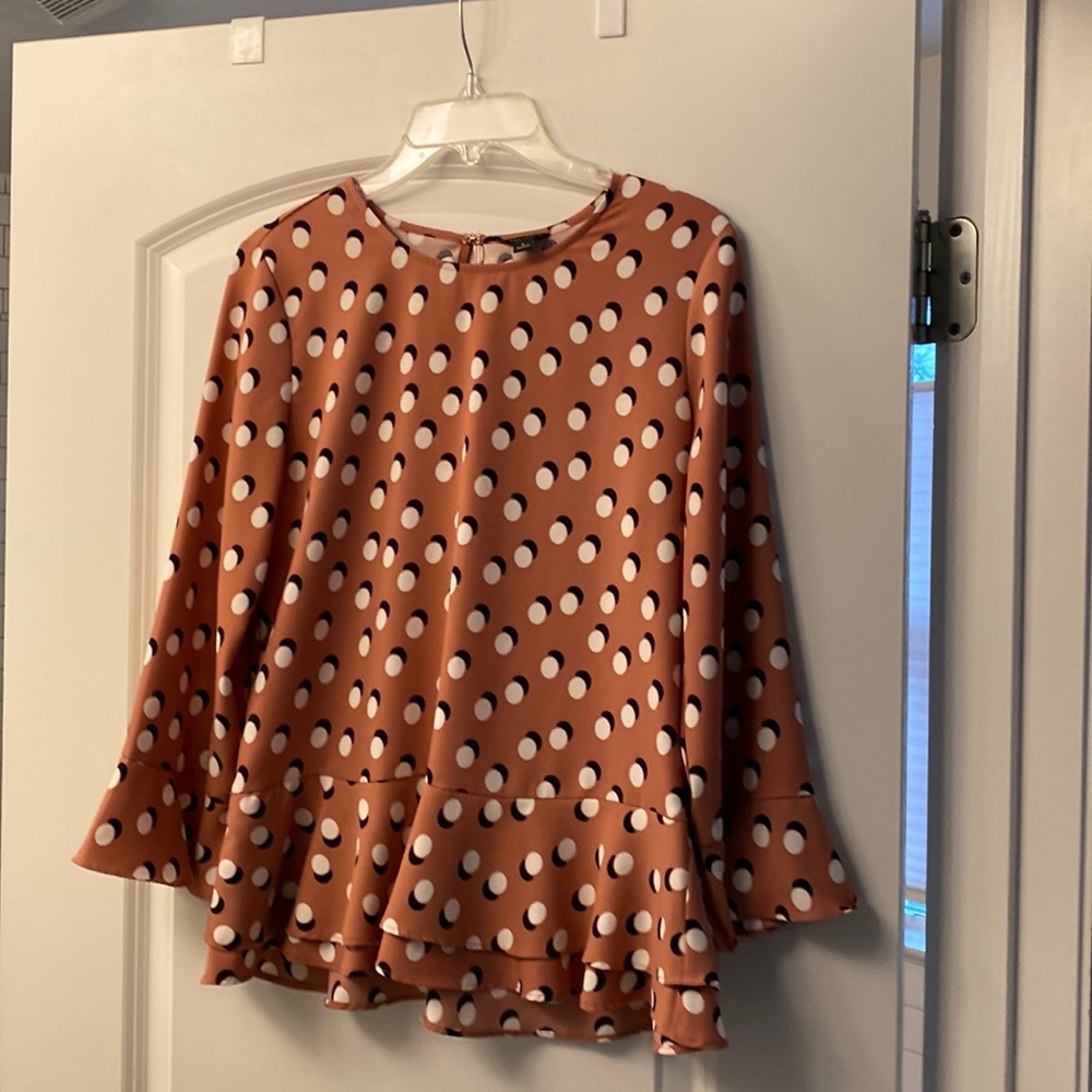 Bell sleeve top